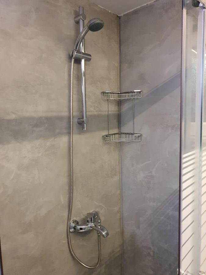 Theos Apartment أليكسانثيربوليس المظهر الخارجي الصورة