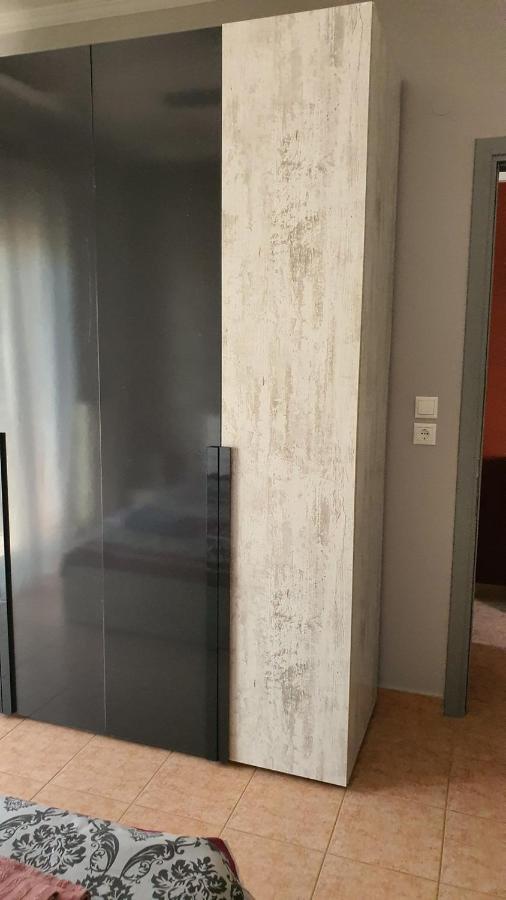 Theos Apartment أليكسانثيربوليس المظهر الخارجي الصورة