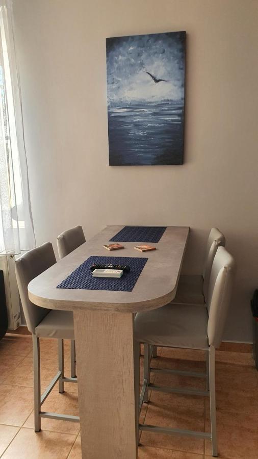 Theos Apartment أليكسانثيربوليس المظهر الخارجي الصورة