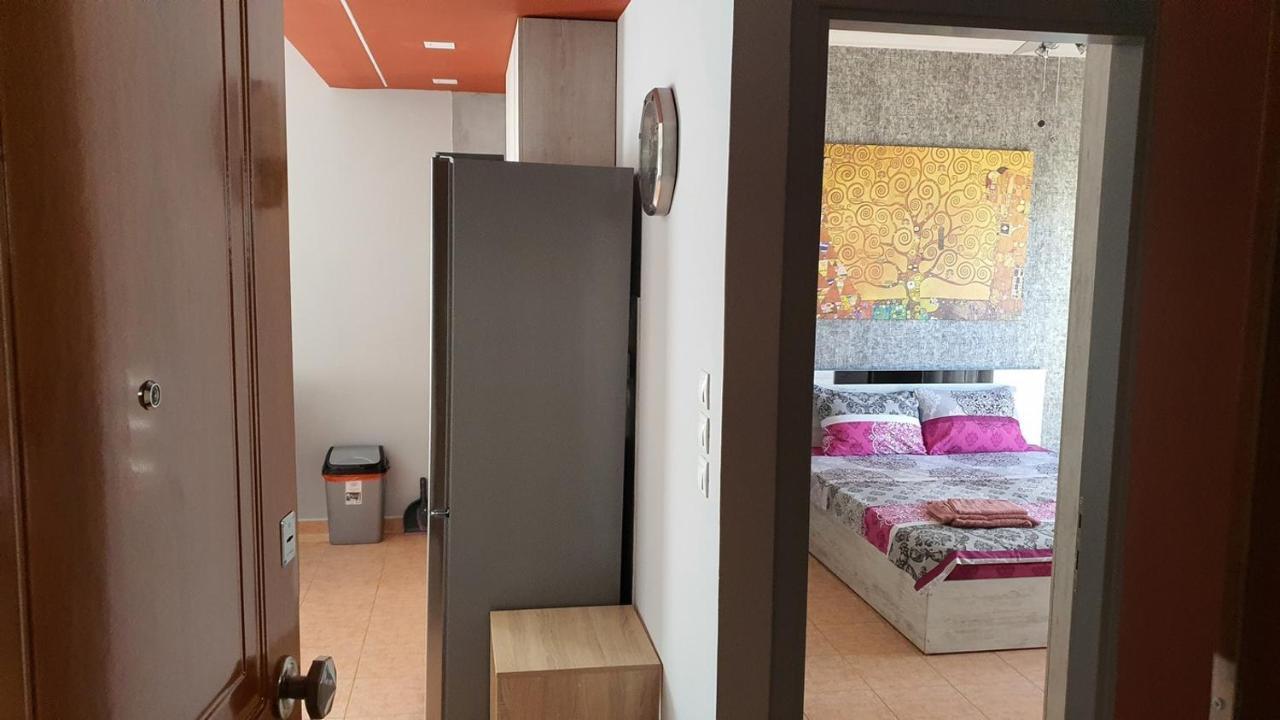 Theos Apartment أليكسانثيربوليس المظهر الخارجي الصورة